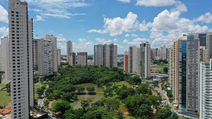 Obraz premium Panoramic view of Flamboyant Park in Goiania, Goias State, Brazil 