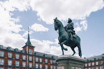 Fototapeta na wymiar King Philip III Statue at Plaza Mayor in Madrid