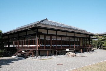渉成園の建物