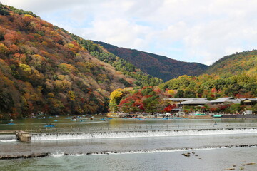 京都嵐山周辺の景色（秋・紅葉）