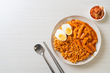 Rabokki (Ramen or Korean instant noodle and Tteokbokki) in spicy korean sauce