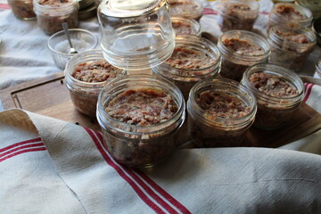 Préparation des pâtés en conserve, pâté de porc au foie gras