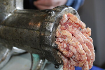 Hachoir à viande pour préparation des pâtés 