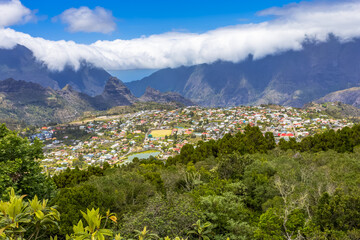 Fototapeta na wymiar Ville de Cilaos, île de la Réunion 