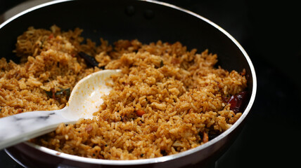 Temple Puliyodharai / Puliyogare / Tamarind Rice, Spicy indian vegan/vegetarian food,  Indian home cooked food