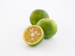 すだち　白背景で