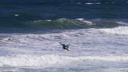 kitesurfing waves strong storm pacific ocean
