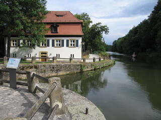 Fototapeta na wymiar Walkmühle der Tuchmachergilde an der Regnitz in Bamberg in Franken in Bayern