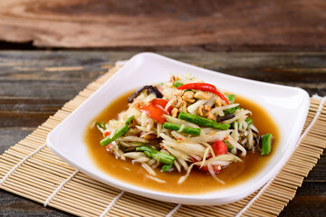 Thai food (Som Tum), Spicy green papaya salad