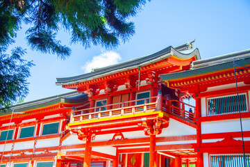 日本の赤い建築物