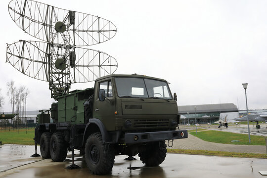 Military mobile radar vehicle Casta