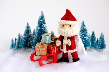 サンタクロースとトナカイのあみぐるみ人形