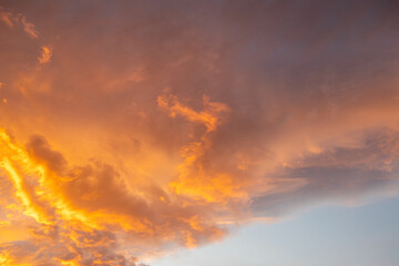 Fototapeta na wymiar Hintergrund Textur Himmel Sonnenuntergang
