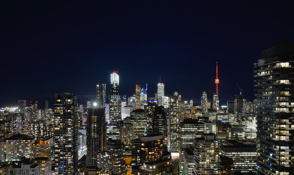 Stunning skyline of Toronto at night