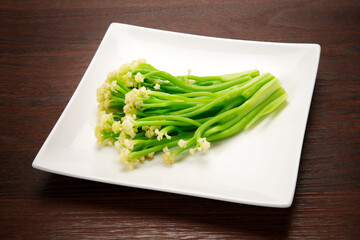 茹でたスティックカリフラワー