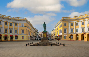 Fototapeta na wymiar Odessa, Monument to Duc de Richelieu
