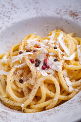 Cacio e Pepe - spaghetti with cheese and pepper