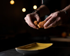 Suppl&igrave; al telefono