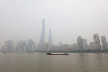 Obraz premium Shanghai Bund in Haze, Shanghai City, China