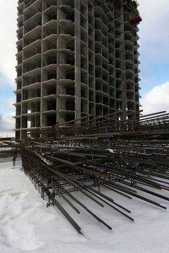 Winter, construction site, social housing production.