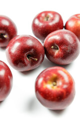 Fototapeta na wymiar delicious red apples isolated on white