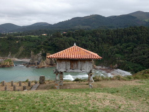 H&Oacute;RREO  ASTURIANO, ERMITA DE LA REGALINA