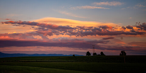 Fototapeta na wymiar Sunset in Lake County Oregon