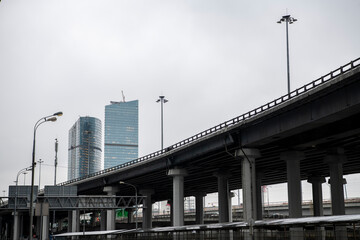 Obraz premium wooden vintage building by the lake in summer at sunset