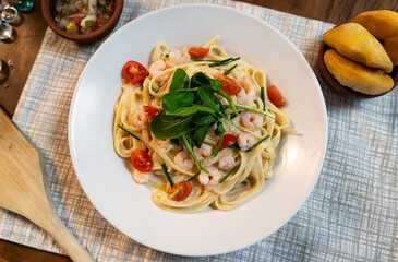 Pasta con Camarones 1
