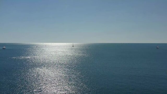 Survol de la Grande-Motte et de ses plages 
