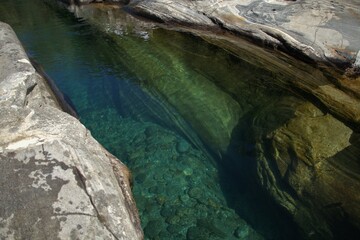 Farbenspiel im Fluss