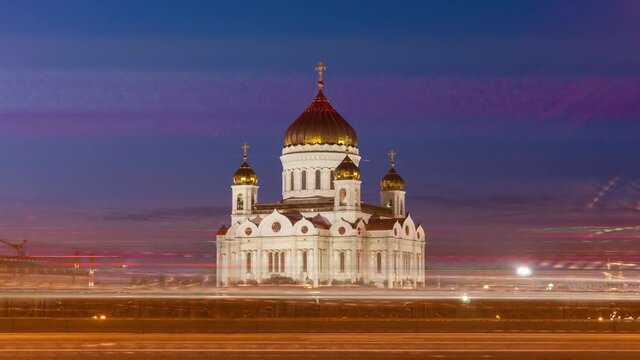 sunset sky moscow famous cathedral of christ the savior traffic street panorama 4k timelapse russia