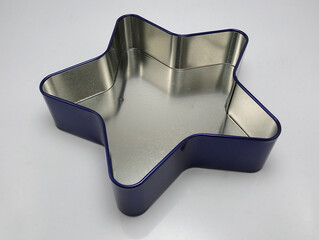 Star shape mold metal can