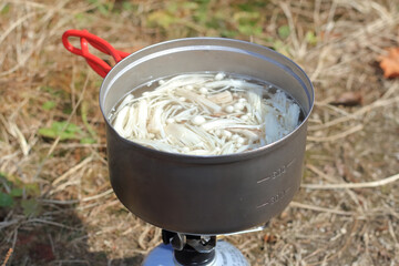 登山で料理する鍋料理