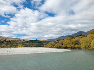 Fototapeta na wymiar View of Shotover River from the Twin Rivers Trail, Queenstown Area, New Zealand 