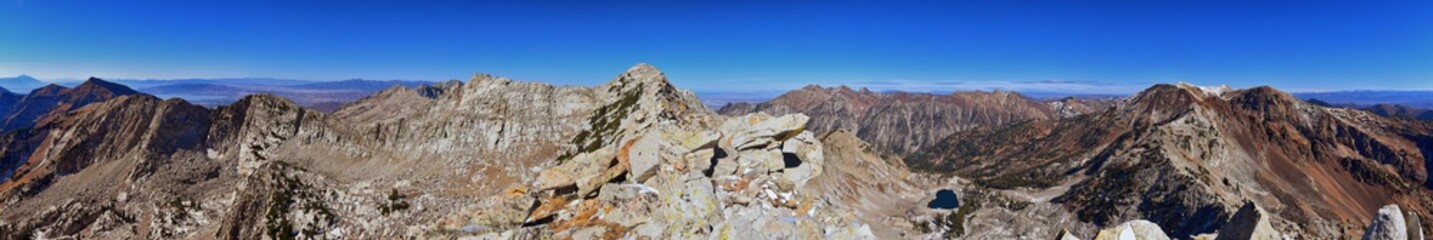 Fototapeta na wymiar White Baldy peak views in Lone Peak Wilderness mountain landscape from Pfeifferhorn hiking trail, Wasatch Rocky mountain range, Utah, United States.