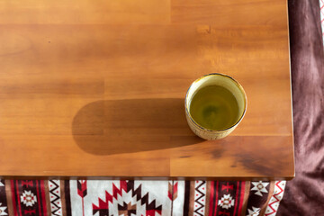 こたつと温かい緑茶