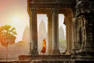 Monks meditation walk in Angkor Wat - obrazy, fototapety, plakaty