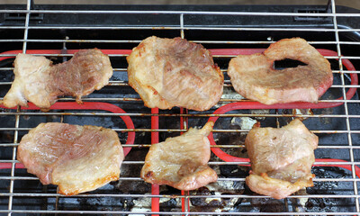 Grill steak on an electric stove