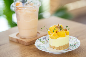 Sweet mango cheesecake, fruit cake