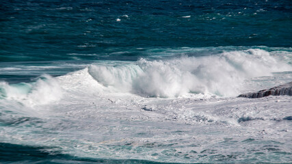 waves in the atlantic ocean