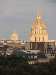 Fototapeta na wymiar Invalides and Panthéon's domes
