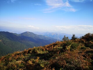 Paisaje de montaña en el pais vasco