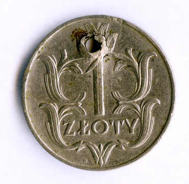 Old Polish 1 zloty coin from 1929. It was taken by Soviet soldiers as a trophy and was used by Bashkir women as an element of decoration.