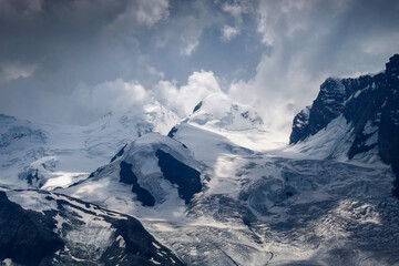 The pink mountain in Zermatt, snow covered - obrazy, fototapety, plakaty