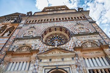 Fototapeta premium Cappella Colleoni (was built with marble elements between 1472 and 1476) of the Basilica di Santa Maria Maggiore. It major town church and was founded in 1137. Bergamo, Italy.