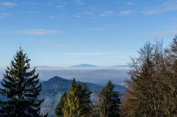 Fototapeta na wymiar Pieniny panorama mgła