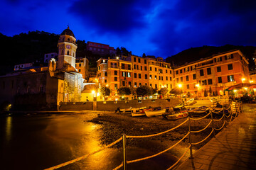Fototapeta na wymiar Evening in Vernazza, Liguria, Italy