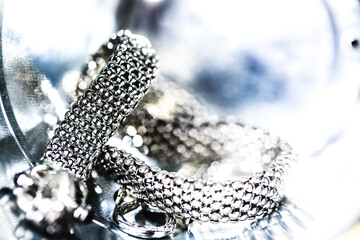 Snake like metal jewelry
