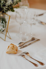 Table dressée pour la réception